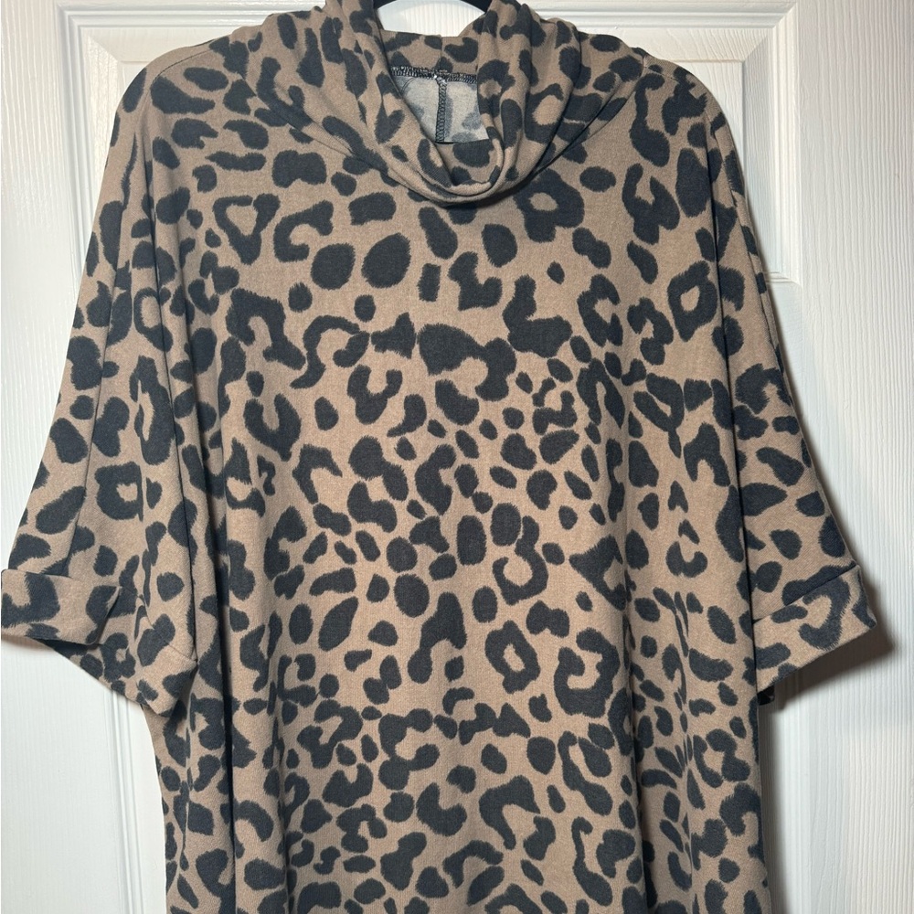 Leopard top